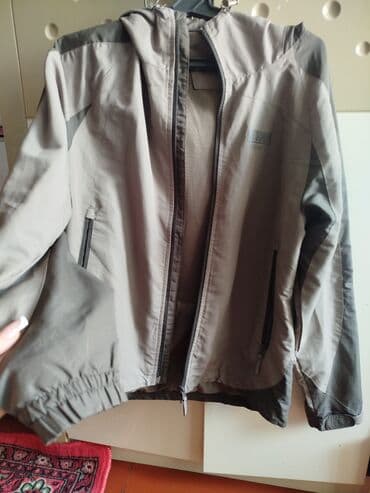 su keçirməyən kişi gödəkçəsi: Outdoor yüngül küləkkeçirməz gödəkcə - Rəng: açıq boz və tünd boz — 1