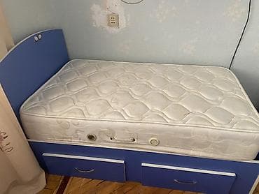 uşaq ucun divan: Tək nəfərlik uşaq/yeni yetmə çarpayısı – mavi rəngdə korpus və — 1