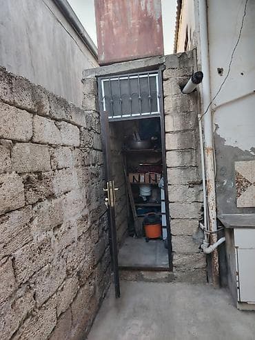 emircanda ev satisi: 3 otaqlı, 75 kv. m, Yeni təmirli — 4