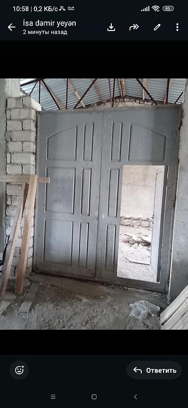 2106 qapi: İkiqat metal darvaza Eni 2.4 hündürlüyü 3 metrə darvaza daxili anbarda — 2
