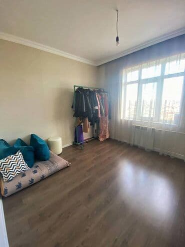 ipotekada olan evlerin satisi: Bakı, 3 otaqlı, Köhnə tikili, 80 kv. m — 15