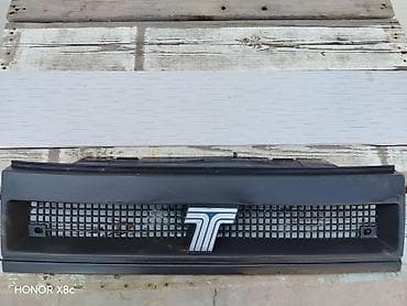 VAZ/Lada üçün ön radiator barmaqlığı (emblemli) - Model: “T” emblemi