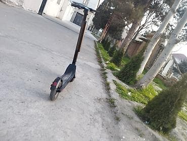 İşlənmiş Elektrik samokat 10", 251 - 350 Vt, 16 - 25 km/s, Ünvandan götürmə