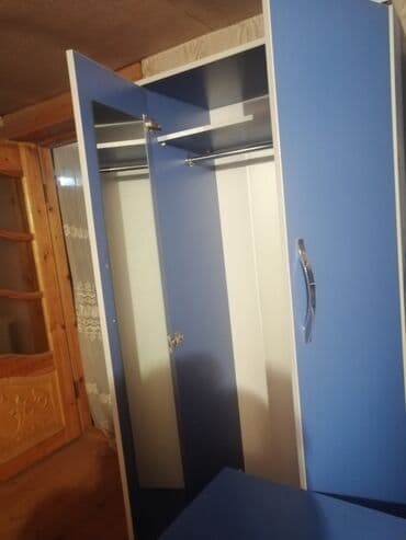 Ev üçün dekor: Ofis mebeli dəsti – mavi rəngli, laminat örtüklü. Dəst tərkibi: - 2 — 4