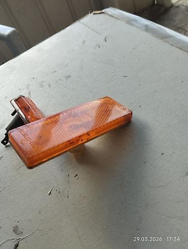 opel zafira a: VAZ 2103 sol bakavoy povorotnik təzə işlənməyib və nikeli30,,Kanala 06 — 2