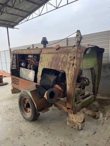 Su matoru bir ildu diyanib ceken turbalarina kimi var