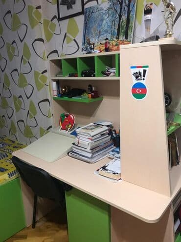 Uşaq və gənc otağı üçün dəstlər: Oğlan və qız üçün, 2 təknəfərlik çarpayı, Yazı masası