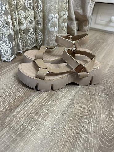 Ölçü: 37, rəng - Bej, Yeni