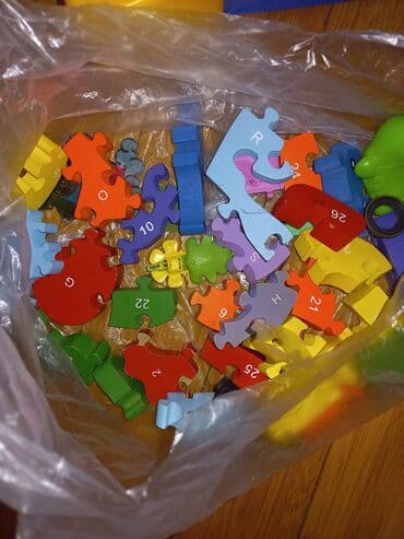 игрушки: Все игрушки целые в хорошем состоянии — 4