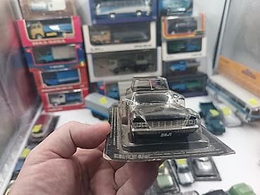 CD, DVD disklər və kassetlər: Hər vaxtiniz xeyr olsun. Deagostini firmasinin istehsali olan 1/43 — 2