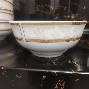 Almanya istehsalı porselen kasa. 6 eded, diametri 16 sm Məhsul
