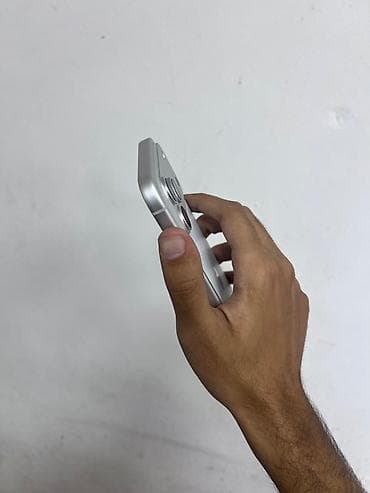 iphone 15 pro dubai: IPhone 17 Pro Max, 256 GB, Gümüşü, Face ID — 4