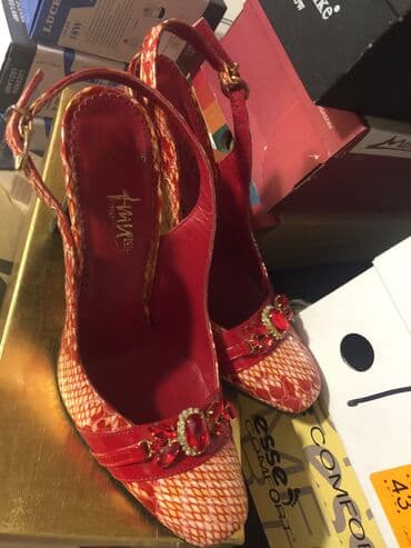 string alt paltarlari: Tuflilər — 3