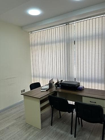 mebel materialı: Ofis 125 kv daxilində 4 otaq 1 mətbəx 1 tualetden ibarətdir — 6