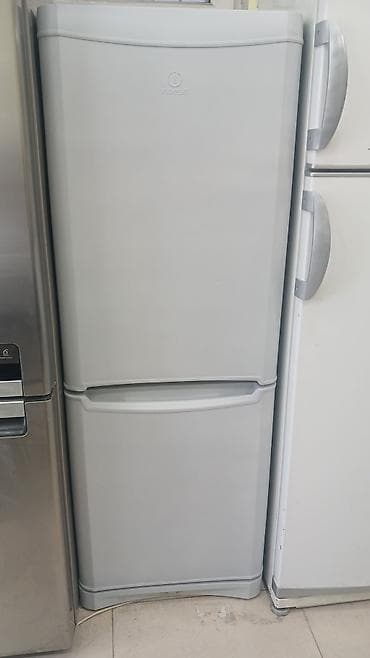 Elektronika: Xarab 2 qapılı Indesit Soyuducu Satılır, rəng - Ağ, Təkərli — 1