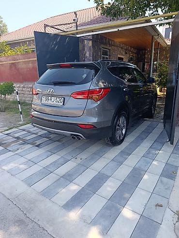 Hyundai Santa Fe: 2.4 l | 2014 il Krossover — 2