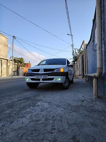 Renault Logan: 1.6 l | 2013 il 335000 km Sedan