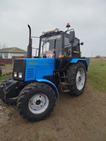 Belarus 892 traktor - Tip: MTZ Belarus 892, 4x4 ön-arka dartı -