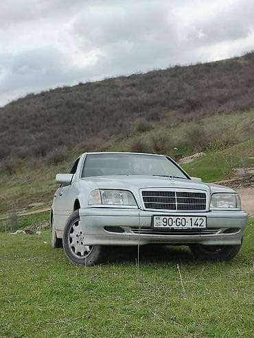 hyundai coupe satilir: Mercedes-Benz C-Class sedan (W202), gümüş rəng. - Kuzov: 4 qapılı — 1