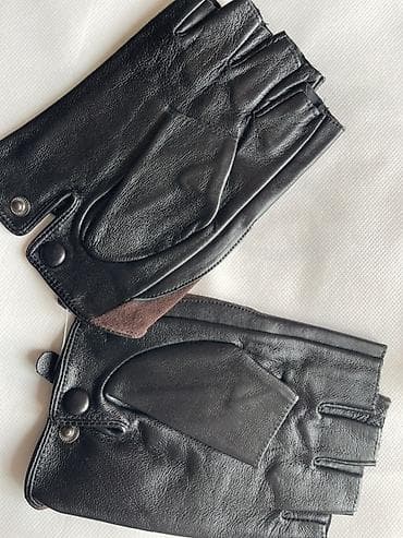 Мототранспорт: Barmaq ucları açıq dəridən əlcək - Material: yumşaq qara dəri və — 1