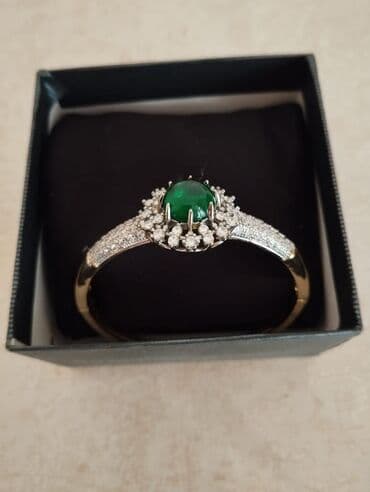 Ev saatları: Qolbaq. Italyan, qizil suyunnan fabrik istehsali
Sumqayit — 1