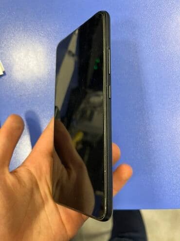 berde telefonlar: Realme rəng - Qara, Barmaq izi — 3