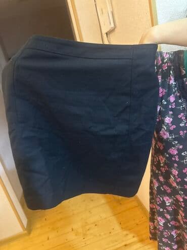 белые плиссированные юбки: Məhsul: Qara rəngli qısa ətək - Brend: MANGO (Suit xətti) - Ölçü: EUR — 4