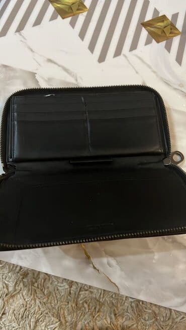 yuxuda qizil sirga itirmek nedir: Pulqabı, Təbii dəri — 2