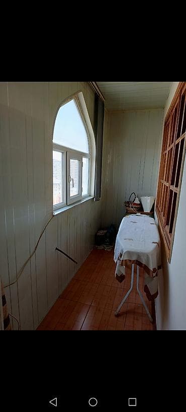 7 mikrorayon: Bakı, 8-ci mikrorayon, 3 otaqlı, Köhnə tikili, m. Azadlıq Prospekti, 65 kv. m — 9