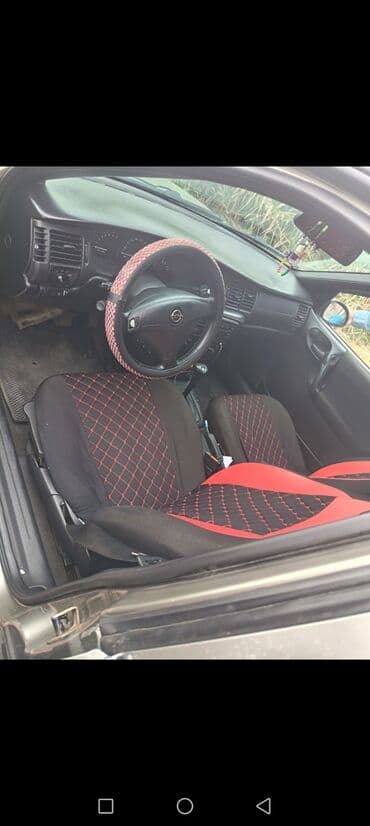 Opel sedan – komfortlu və praktik gündəlik minik avtomobili. - Kuzov