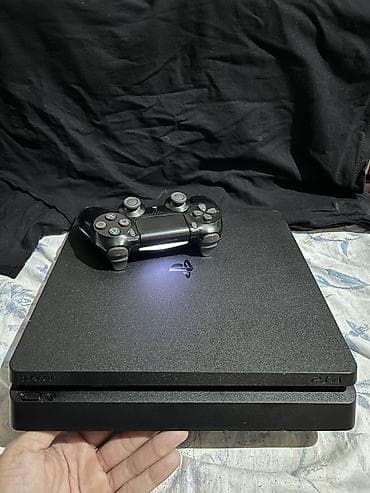 blu ray disk: PlayStation 4 Slim oyun konsolu paketi - Model: Sony PlayStation 4 — 2