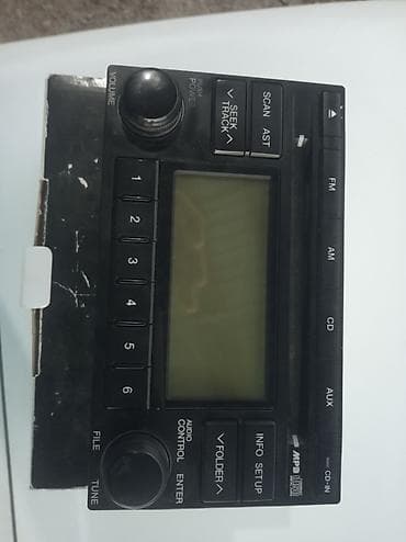 Avtomobil üçün orijinal multimedia/radio başlığı Xüsusiyyətlər: -
