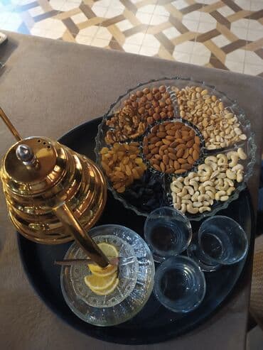 kafe iş: Ofisiant tələb olunur, Pivə barı, Gündəlik ödəniş, 18-29 yaş, 1 ildən az təcrübə — 7