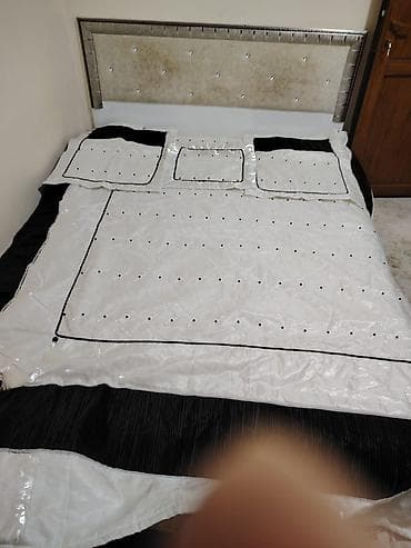 Личные вещи: Istifadə edilib.Ağ və qara rəngdədir.Qiymət 80 AZN-dir — 4