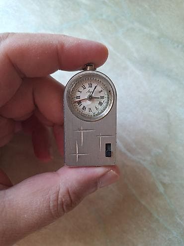 Sovet istehsalı mini masa/səyahət saatı - Korpus: metal ön panel və — 1