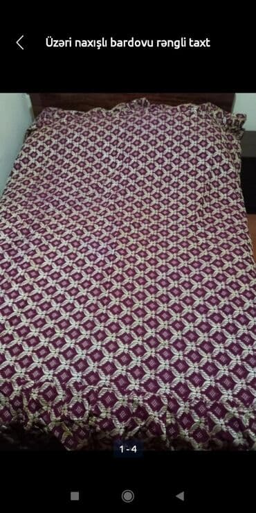 taxt doşəyi: Üzəri naxışlı bardovu rəngli taxt üçün pakrival, 230×201. Yuxarı və — 2