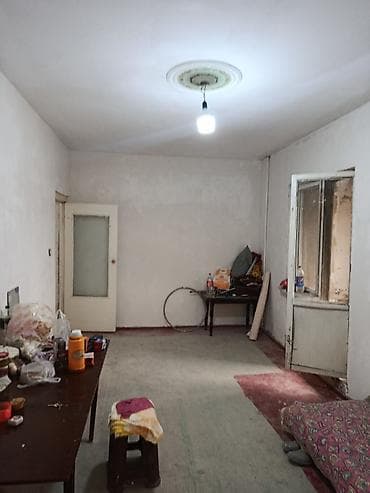 Mənzil alıram: Yasamalda çoxmərtəbəli binada mənzil - Plan: 2 otaq (ayrı qonaq otağı — 8