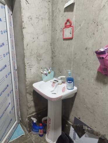 xacmazda evler: Satılır: həyət evi - Tikinti: daşdan, bir mərtəbə. Geniş eyvanlı — 4