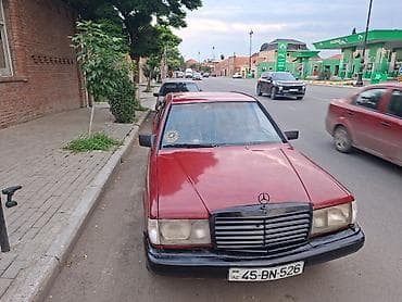 Mercedes-Benz 190 (W201): 2 l | 1991 il Sedan — 6
