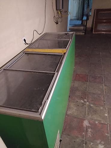 Şüşəli dondurucu