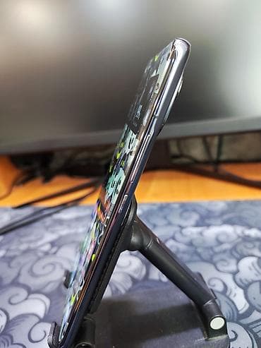 mi note 10 lite: Xiaomi Mi 11, 128 GB, rəng - Gümüşü, 
 Simsiz şarj — 2