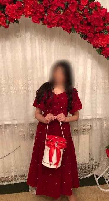 zapi satilir tecili: 1 dəfə 3-4saat evdə geyinilib. Bərk velyur keyfiyyətli materialdadır — 1