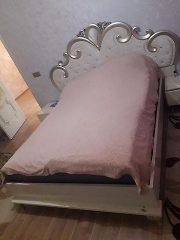 kravat taxt: İşlənmiş, İkinəfərlik çarpayı, Bazasız, Matrassız, Siyirməsiz, Rumıniya — 1