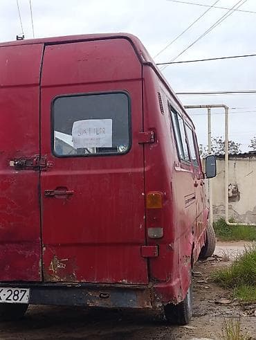 mersedes 4 goz: Məhsul: Mercedes-Benz T1 (qoşa arxa qapılı mikroavtobus) yükdür — 4