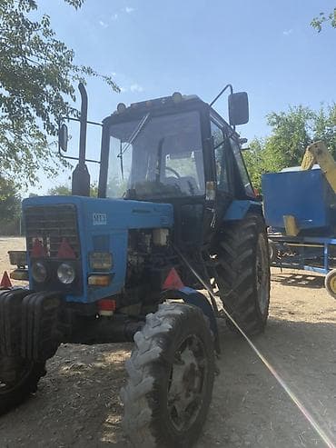 traktor qoşqu: MTZ Belarus 892.2 təkərli traktor - Marka/model: MTZ (Belarus) 892.2 — 3