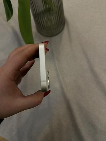 telefon not 11: IPhone 14, Ağ — 6