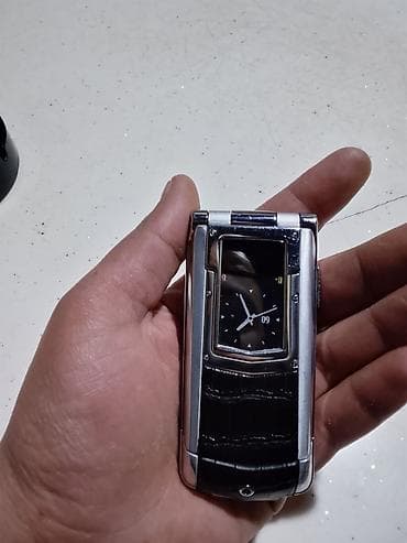 Vertu Constellation, rəng - Gümüşü, Düyməli