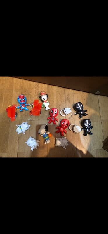 38 ölçü uşaq krossovkası: Ouuncaqlar,yaxshi veziyyetde.Heresi 1 m,keyfiyyeti idealdir — 2