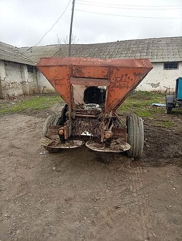 Kənd təsərrüfatı üçün qoşma mineral gübrə səpən – MВУ-5 tipli (iki