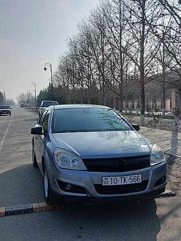 hyundai 2011 ix35: Opel Astra: 1.3 l | 2008 il 23600 km Hetçbek — 2